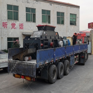 2PG1200x800大型半自動對輥制砂機發往河北