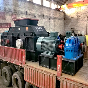1500x1000大型對輥式破碎機發貨圖片