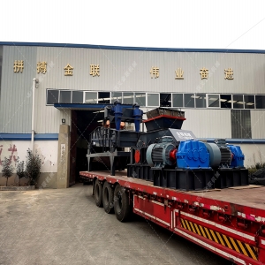 2PG1000x700對輥制砂機發貨 發往甘肅