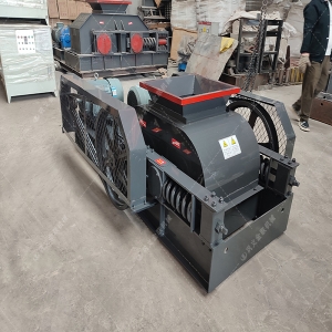 2pgc400*400雙齒輥破碎機發往四川