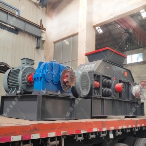 1200x800大型對(duì)輥破碎制砂機(jī)發(fā)往湖北武漢