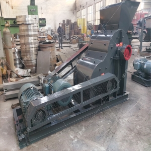 2PG1208半自動(dòng)液壓對(duì)輥破碎制砂機(jī)發(fā)貨圖片