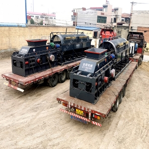 2PG1200x800型對(duì)輥制砂機(jī)設(shè)備發(fā)貨圖片