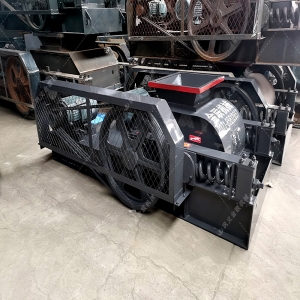 1210反擊破，1000型液壓對輥制砂機發往四川