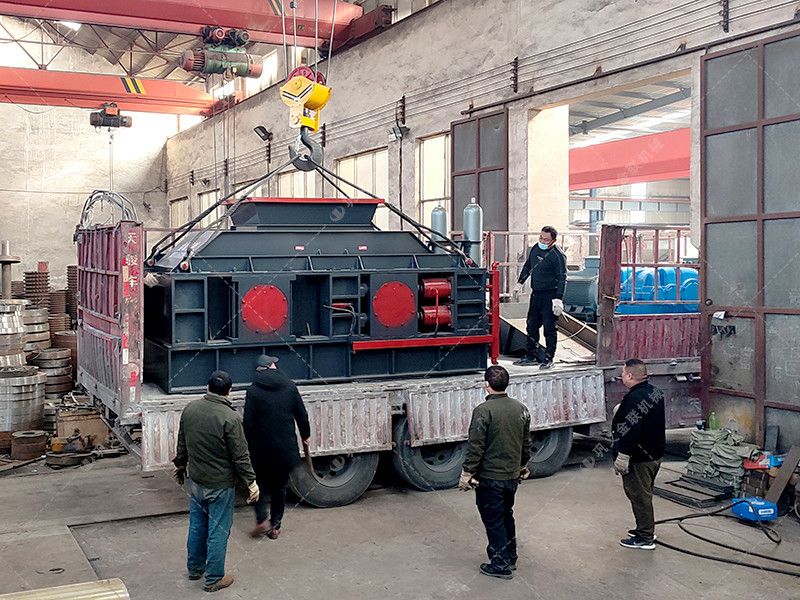 1500x1000型液壓對輥破碎機第二臺再次發往云南昆明
