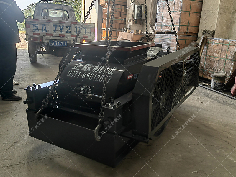 煤塊雙齒輥破碎機發往湖南婁底