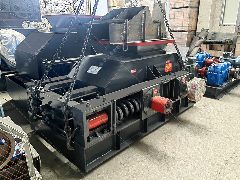 2pg800x600對輥破碎機發往廣東破碎石英石