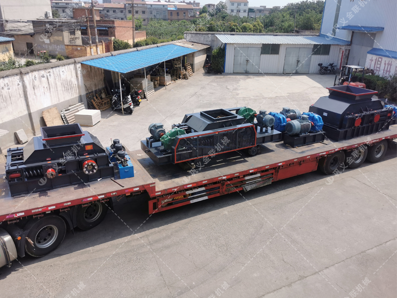 對輥破碎機和雙齒輥破碎機發往登封破碎保溫陶瓷 對輥破碎機和雙齒輥破碎機發往登封破碎保溫陶瓷