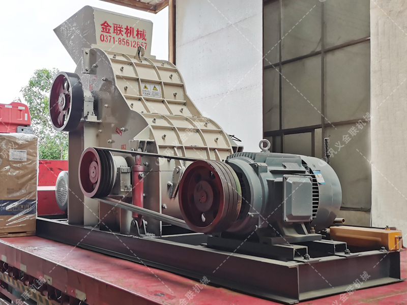 大型雙級粉碎機發往甘肅破碎煤矸石