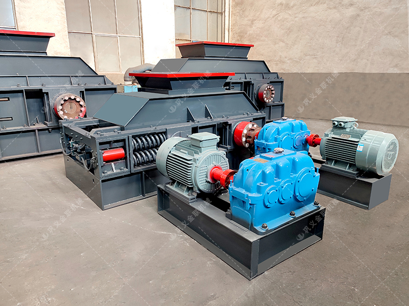 中型對輥破碎機(jī)發(fā)往廣東破碎石英砂