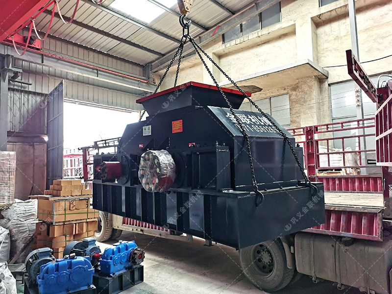 86中型對輥破碎機發(fā)往四川破碎瓜子石