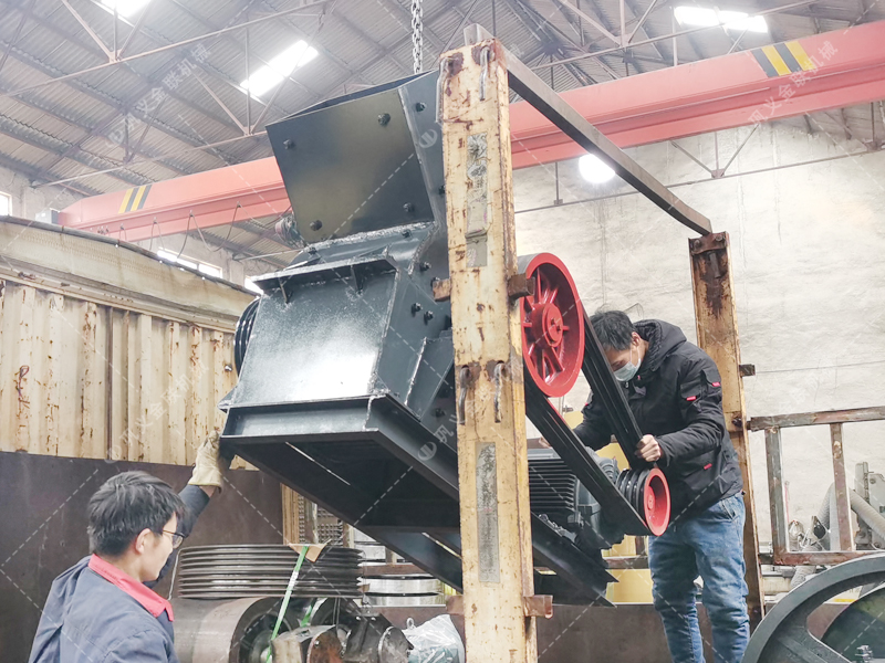 錘式破碎機發往河南破碎化工產品 錘式破碎機發往河南破碎化工產品