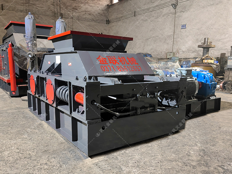 大型雙齒輥破碎機發往內蒙古烏海粉碎煤