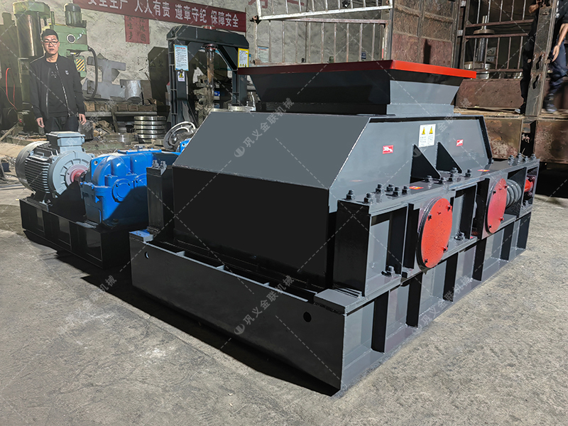 大型雙齒輥破碎機發往內蒙古烏海粉碎煤