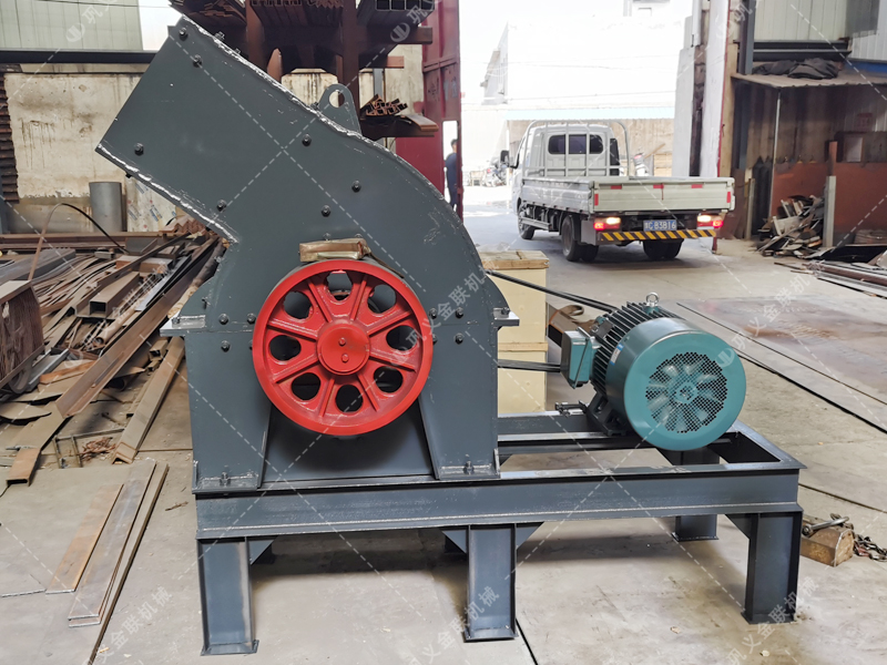 不銹鋼錘式破碎機發往河北粉碎化肥