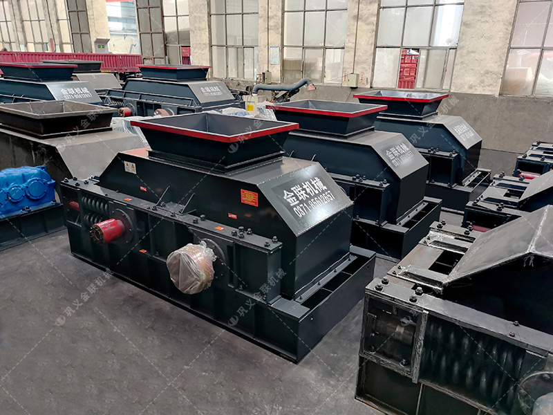 對(duì)輥破碎機(jī)生產(chǎn)制造現(xiàn)場(chǎng)圖片 對(duì)輥破碎機(jī)生產(chǎn)制造現(xiàn)場(chǎng)圖片