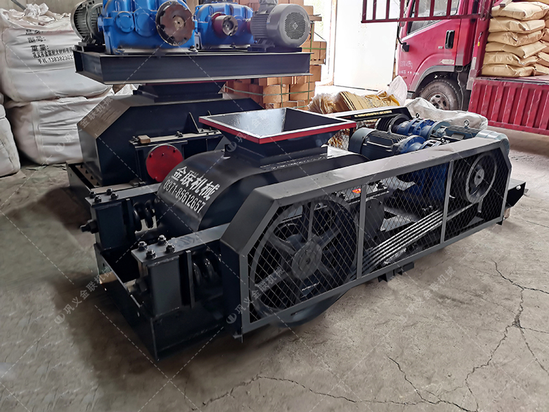 2臺2PGC雙齒輥破碎機發往新疆