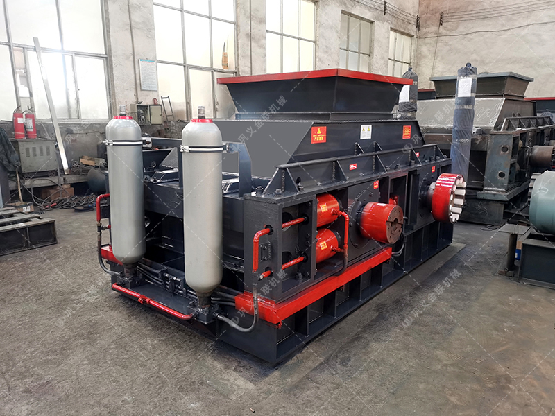 液壓對(duì)輥制砂機(jī)：如何改變傳統(tǒng)砂石生產(chǎn)流程？