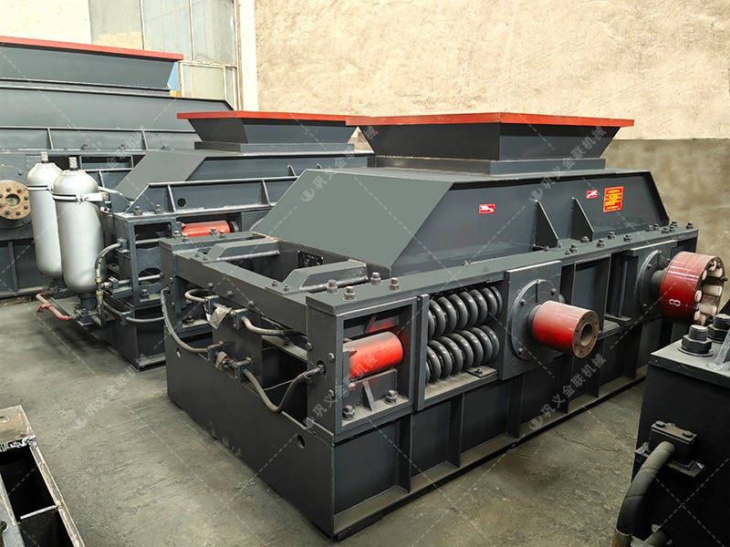 在破碎硬質合金材料時,對輥破碎機的表現(xiàn)如何? 在破碎硬質合金材料時,對輥破碎機的表現(xiàn)如何?