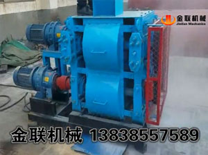 四輥破碎機視頻_石英砂現場試機